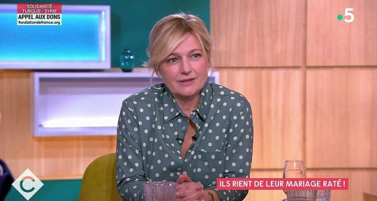 C à vous : Anne-Elisabeth Lemoine enchaîne les boulettes, la production intervient en direct sur France 5