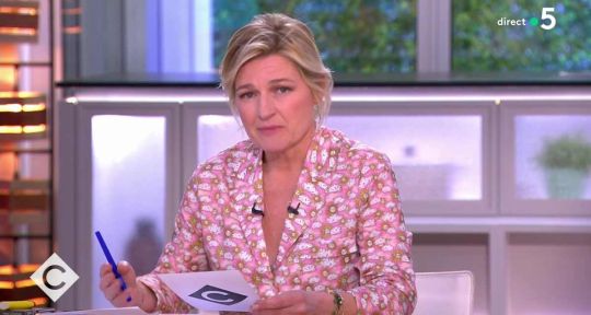 C à vous : Anne-Elisabeth Lemoine hurle, un invité fond en larmes sur France 5