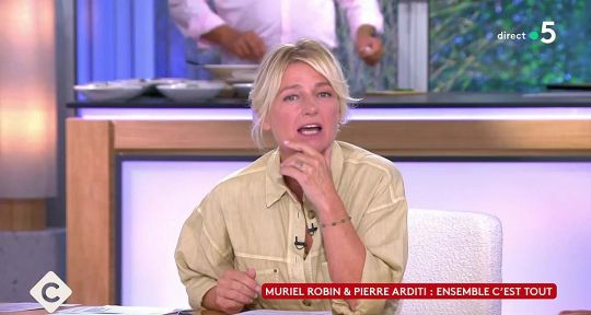 « C’est une catastrophe ! » Anne-Elisabeth Lemoine critiquée dans C à vous, l’animatrice sidérée sur France 5