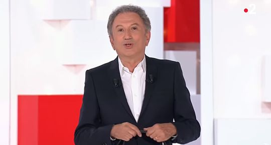 Vivement Dimanche : Michel Drucker revient en force, « Un joli pied de nez à ceux qui auraient voulu me voir quitter l’antenne »