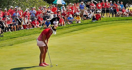 Solheim Cup 2019 : Céline Boutier, Lexi Thompson, Juli Inkster, Bronte Law, Suzann Pettersen sur le green de la Ryder Cup féminine