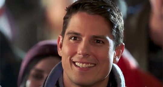 Mission, romance de Noël (TF1) : Sean Faris (Pretty Little Liars, Les Frères Scott) tombe dans les bras d’Eloise Mumfort (Cinquante nuances de Grey)