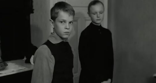 Le ruban blanc (Arte) : pourquoi le film de Michaël Haneke est en noir et blanc ?