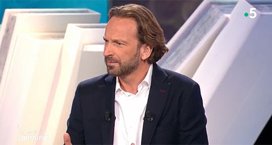 La grande librairie du 18 novembre 2020 : Pierre Ducrozet, Sylvain Tesson, Maud Fontenoy, Hervé Hamon... chez François Busnel sur France 5