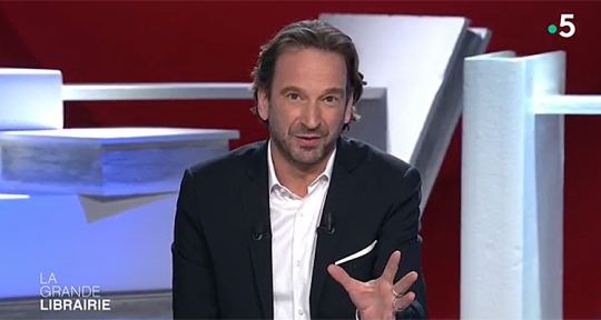 La grande librairie du 24 février 2021 : Lionel Duroy, Philippe Delerm, Chantal Thomas, Thierry Frémaux... chez François Busnel sur France 5