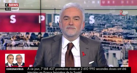 CNews : plainte contre un chroniqueur, Pascal Praud victime d’un plantage dans l’Heure des Pros 