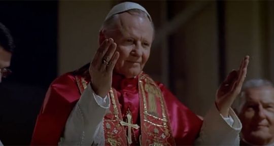 Jean-Paul II (C8) : Jon Voight, papa oscarisé d’Angelina Jolie, dans le biopic de Karol Józef Wojtyła