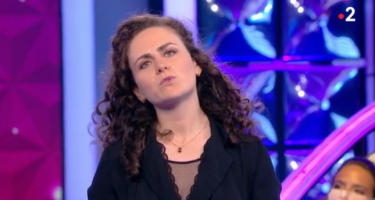 N’oubliez pas les paroles : Nagui tourmenté, la maestro Caroline évincée sur France 2 ?