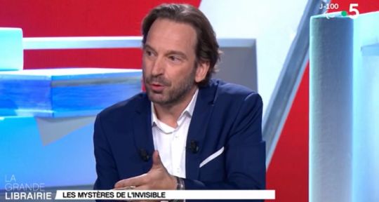 La grande librairie du mercredi 1er décembre 2021 : Michel Pastoureau, Louise Moaty, Simon Roussin, Hélène Carrère d’Encausse... avec François Busnel sur France 5