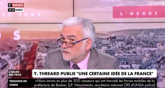 L’heure des Pros : chamboulement inattendu pour Pascal Praud sur CNews, Elisabeth Lévy agressée