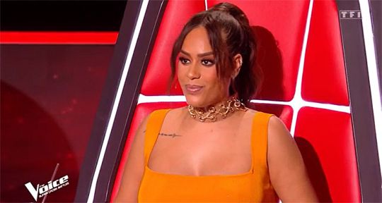 The Voice 2022 : Nikos Aliagas abandonne la demi-finale, une absence remarquée, Amel Bent destituée sur TF1 ?