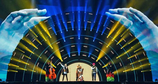 Eurovision 2022 : tensions avant la finale, public furieux, Laura Pausini exténuée, l’Ukraine déjà gagnante du show ?