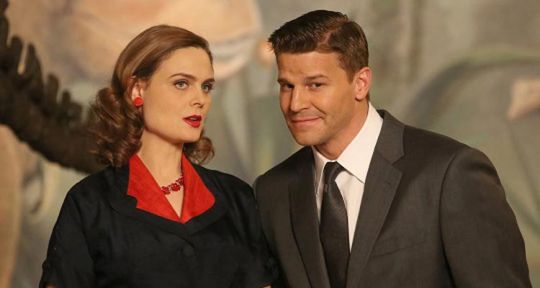 Bones (M6) : David Boreanaz et Emily Deschanel révèlent les secrets du 200e épisode