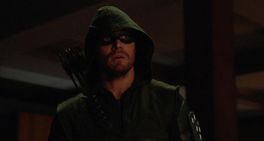 Arrow : Oliver présumé mort et des audiences toujours en hausse sur TF1 pour la saison 3