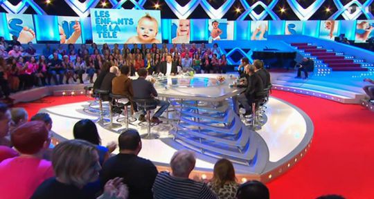 les Enfants de la télé : Arthur et Kev Adams séduisent les jeunes, histoire d’un leadership croisé