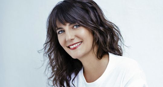 Estelle Denis simultanément sur D8 et NT1 avec Touche pas à mon sport et Vis ma vie