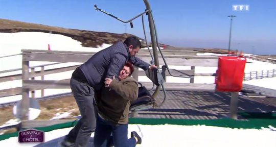 Bienvenue à l’hôtel : Pauline a honte de sa mère, Delphine prépare sa vengeance 