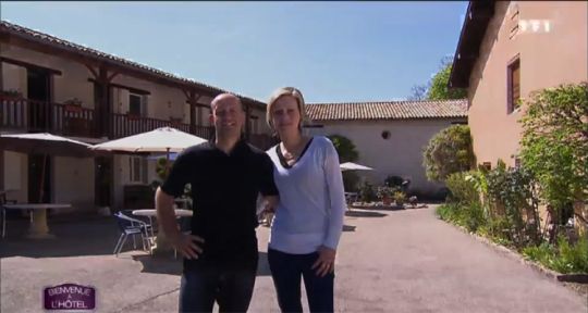 Bienvenue à l’hôtel : Violette et Philippe accueillent leurs adversaires au Moulin de la Brevette