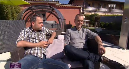 Bienvenue à l’hôtel :  Donatien et Stéphane et leur domaine « pourri » selon Thierry en hausse sur TF1