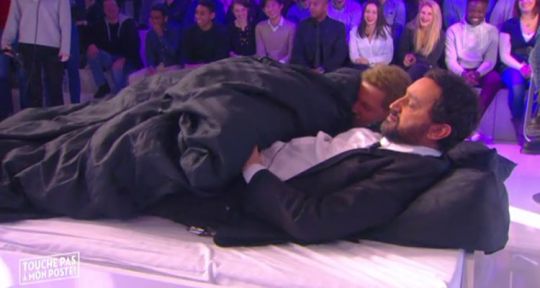 Touche pas à mon poste : Cyril Hanouna sous la couette avec Matthieu Delormeau, un best of qui devance C à vous et Le Grand Journal 