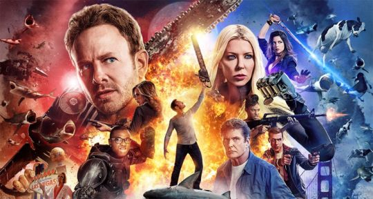 Sharknado 4 : un strip-teaseur attaque un requin avec son entrejambe, les premières images du 4ème opus