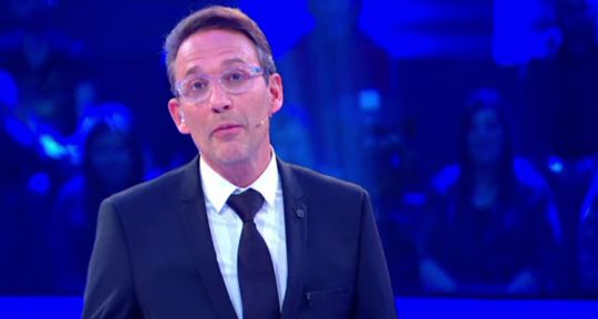 Still Standing : Julien Courbet s’incline face à la rediffusion des Marseillais et les Ch’tis vs le reste du monde sur W9 Still Standing : Julien Courbet s’incline face à la rediffusion des Marseillais et les Ch’tis vs le reste du monde sur W9