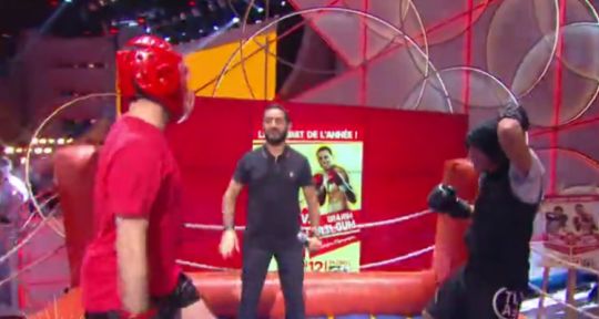 Il en pense quoi Camille : Cyril Hanouna organise un combat de boxe entre Brahim Asloum et Camille Combal, les audiences en baisse