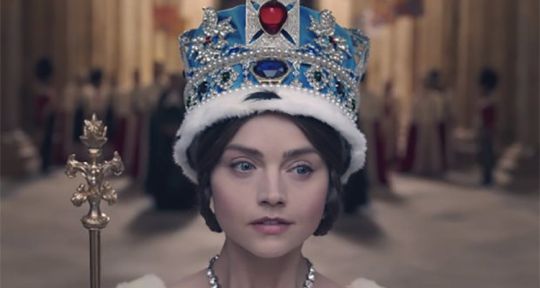 Victoria : succès d’audience pour la série avec Jenna Coleman (Doctor Who), une saison 2 commandée