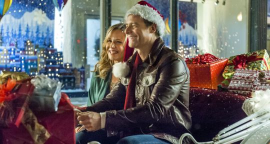La robe de la Mère Noël (M6) : Julie Benz (Dexter) endosse des habits qui vont la changer à tout jamais