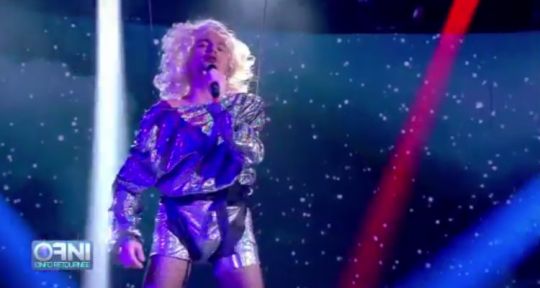 OFNI - L’info retournée : Bertrand Chameroy parodie Lady Gaga au Superbowl et progresse dans les audiences