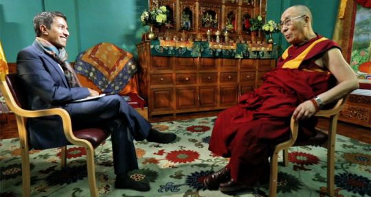Le Dalaï-Lama : spiritualité et séance de méditation unique au monde pour Sanjay Gupta