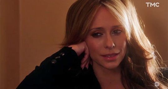 Client List : Jennifer Love Hewitt en grande forme face à 2 broke Girls et American Dad