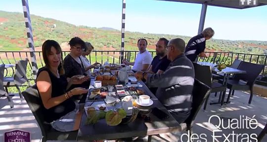 Bienvenue à l’hôtel : Valérie & Michel, Ghislaine & Thierry, Véronique & Francis et Julie & Pierre s’affrontent pour remporter la victoire