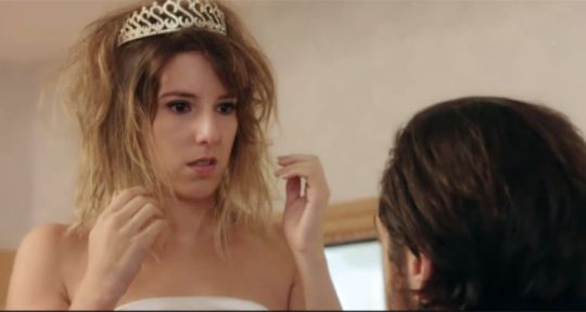 Plus belle la vie (spoiler) : Caroline et Élias prêts à trahir Barbara, Mélanie est-elle complice ? 