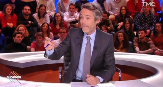 Quotidien : François Hollande prend un vent et Yann Barthès le large en audience face à TPMP Quotidien : François Hollande prend un vent et Yann Barthès le large en audience face à TPMP