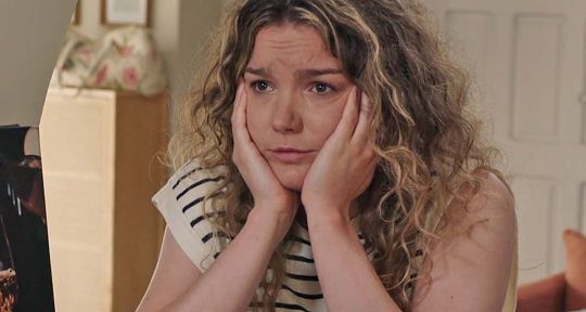 Ici tout commence : Kelly va-t-elle revenir dans la série après son accouchement ? Axelle Dodier nous répond 