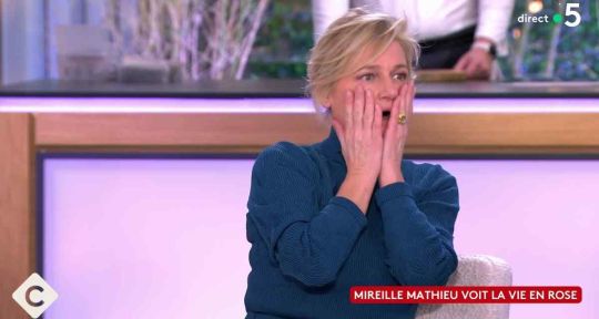 C à vous : « C’était dingue ! » Mireille Mathieu bluffe Anne-Elisabeth Lemoine et son équipe