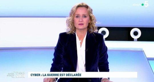 C dans l’air : Caroline Roux chute en direct sur France 5 avant une suppression controversée