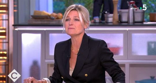 C à vous : Anne-Elisabeth Lemoine en panique sur France 5, sa boulette en direct