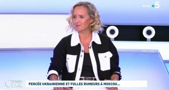 C dans l’air : pourquoi Caroline Roux a chuté sur France 5 ?
