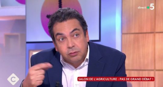 C à vous : « Ce n’est pas le Hamas », Patrick Cohen s’insurge face à Anne-Elisabeth Lemoine