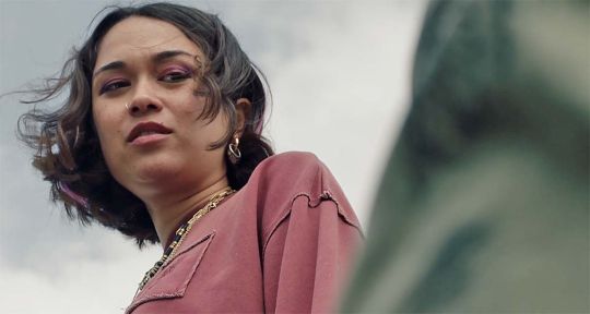 Ici tout commence : Emi sur le point de se suicider, Romain Valdine passe aux aveux sur TF1 ! (spoiler) Ici tout commence : Emi sur le point de se suicider, Romain Valdine passe aux aveux sur TF1 ! (spoiler)