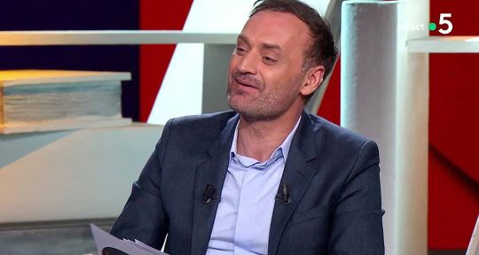 Qui est à La grande librairie ce soir (mercredi 17 mai 2023) ? : Fred Vargas, Douglas Kennedy, Gisèle Sapiro... les invités d’Augustin Trapenard sur France 5