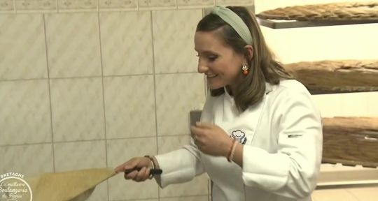 Noémie Honiat hurle et panique dans La meilleure boulangerie de France sur M6