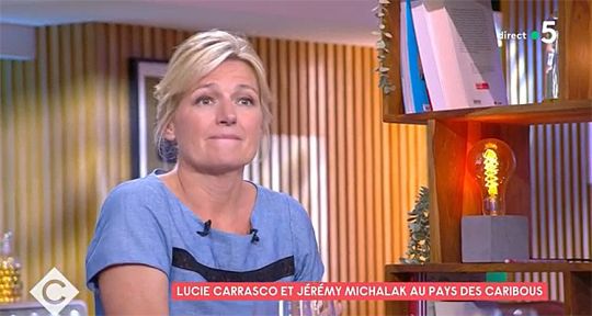 C  à vous : incident en direct pour Anne-Elisabeth Lemoine, elle présente ses excuses sur France 5