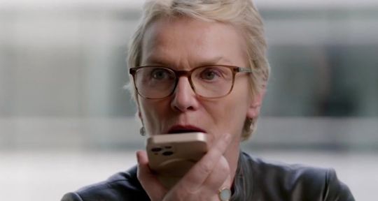 Élise Lucet confondue avec un livreur, cette séquence hilarante dans Cash Investigation