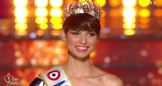 Miss France 2024 est Eve Gilles (Miss Nord Pas-de-Calais), « Je ne sais pas ce qui m’arrive ! »