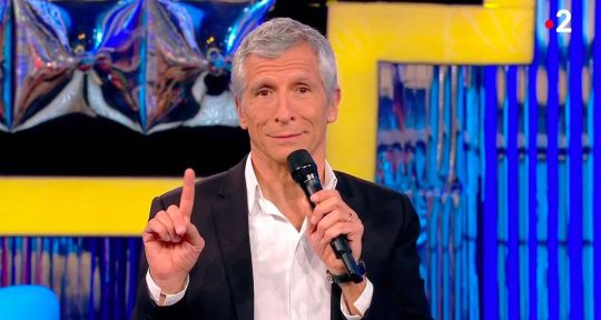 N’oubliez pas les paroles : « J’ai cru que c’était fini », Nagui critiqué par un musicien, la maestro Charlotte éliminée sur France 2 ?