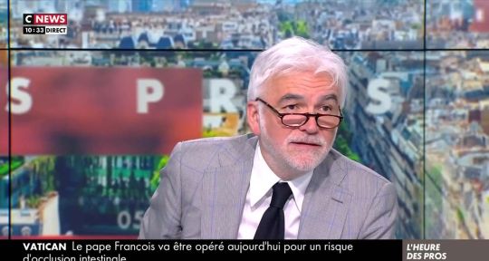 Un départ pour Pascal Praud, changement radical pour L’Heure des pros sur CNews