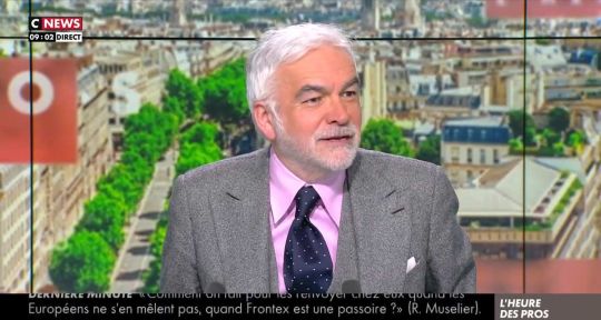 L’Heure des Pros : Pascal Praud accusé en direct, il demande de l’argent à un chroniqueur sur CNews